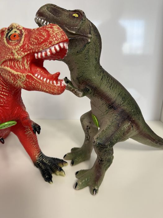 Dinozaur de jucarie