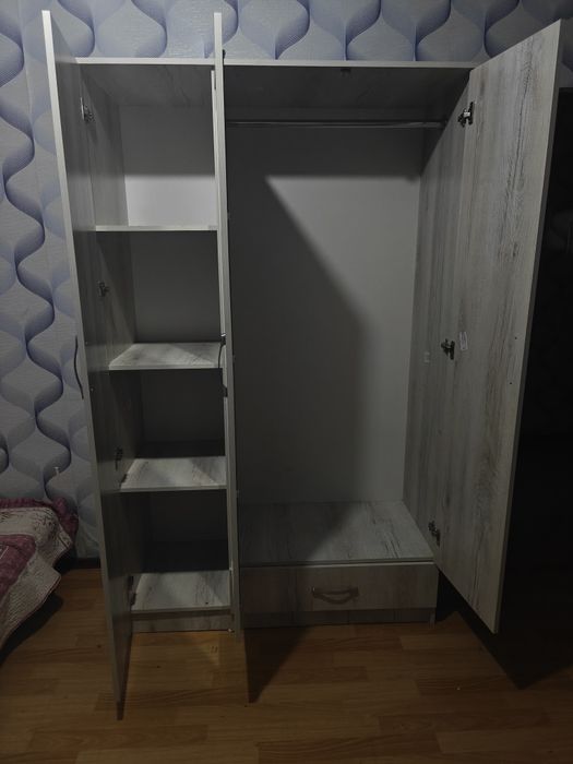 Продаю большой шкаф