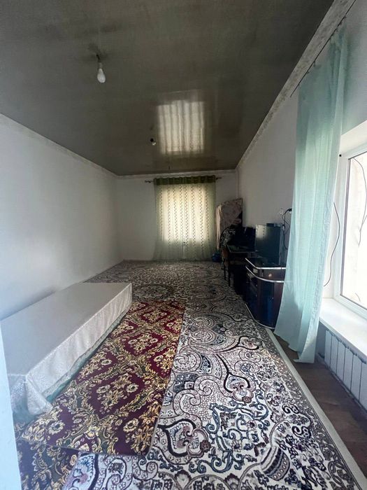 Yakkasaroy muqimiydA Uy sotiladi