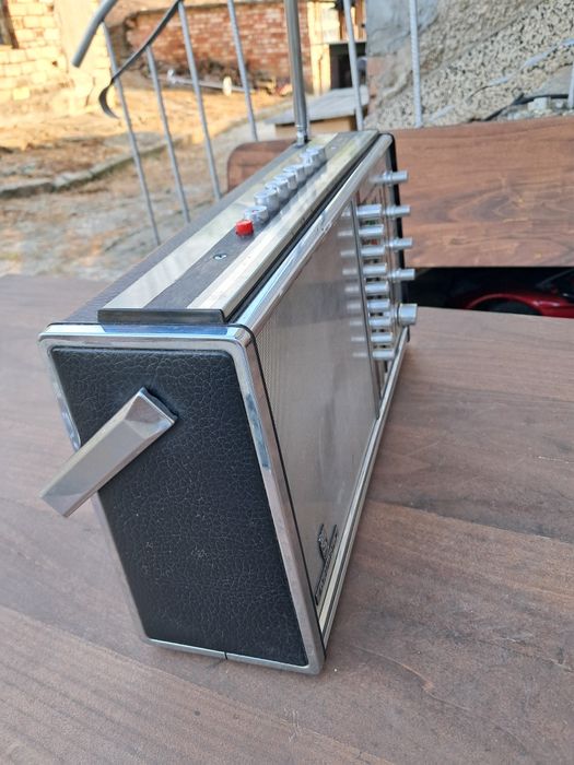 Радио  приемник Grundig