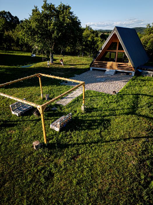 Casă A-Frame, casa sau afacere, 3 stele autorizată, teren 7000 mp