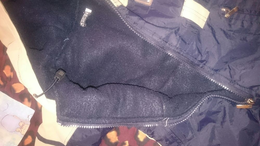 Детски космонавти и якенце