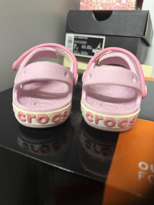 Sandale fete Crocs marimea 19