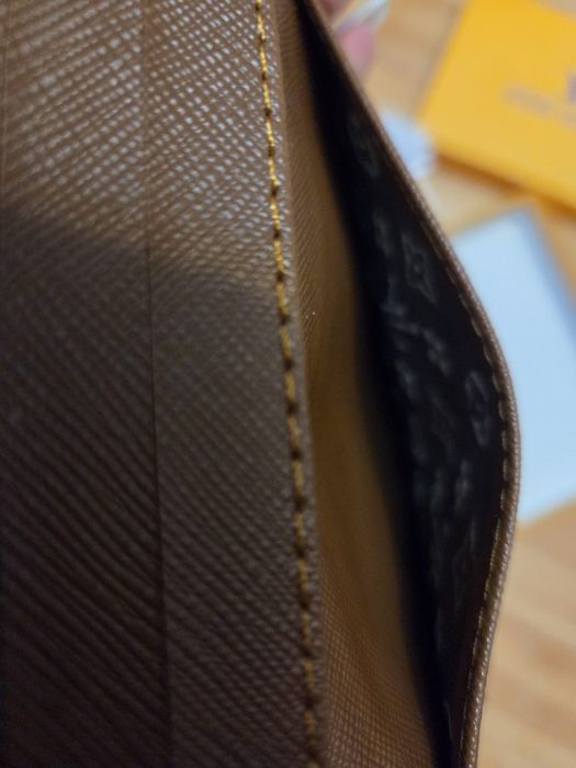 Portofel Louis Vuitton cu factură și cutie