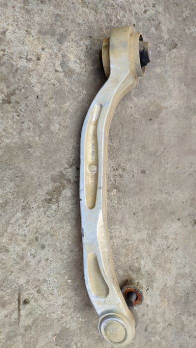 Шенкел с главина полуоска носач преден мост Audi A6 C6 Седан 4F 20047