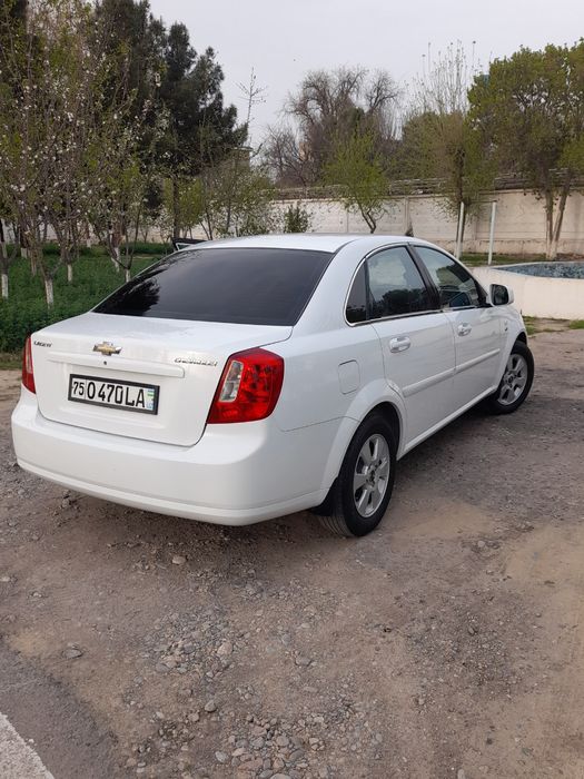 Chevrolet lasetti 2014