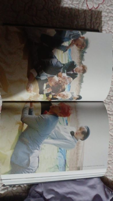 Carte cu trupa BTS k pop
