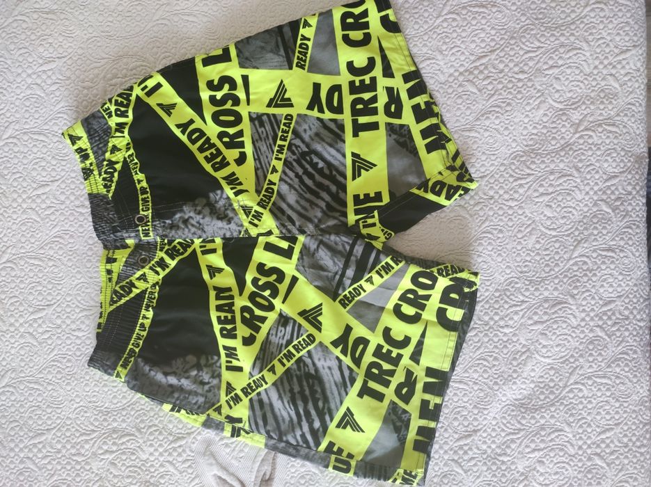 Продам плавательные шорты 7-12 лет