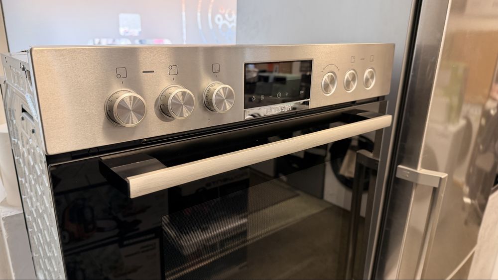 Фурна за вграждане Bosch-Бош 71 л Series 6 3D горещ въздух HEB513BS0