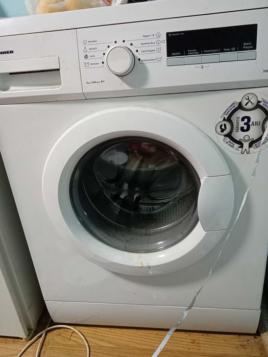 Vând mașina de spălat Heinner 6kg
