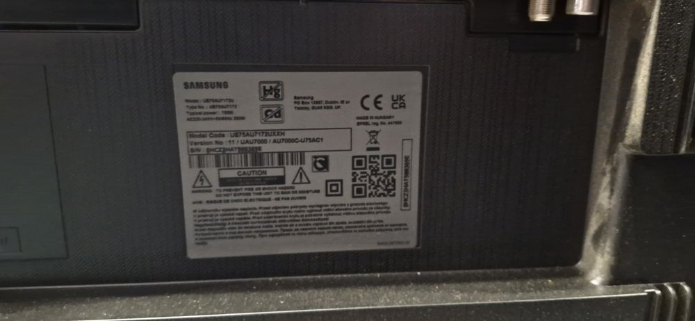 Продавам Samsung 75 инча със счупена матрица.