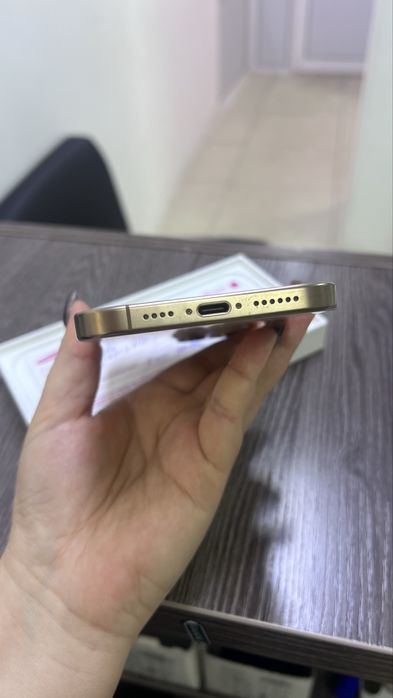 Айфон 16 про макс - 256 гб, 100% новый, е sim