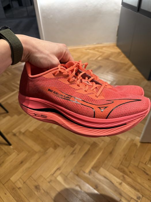 Mizuno Wave Rebellion FLASH 2