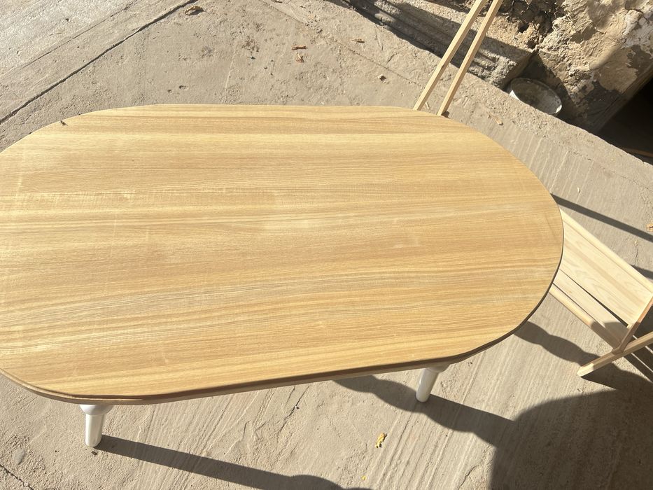 Продам стол из натурального дерева