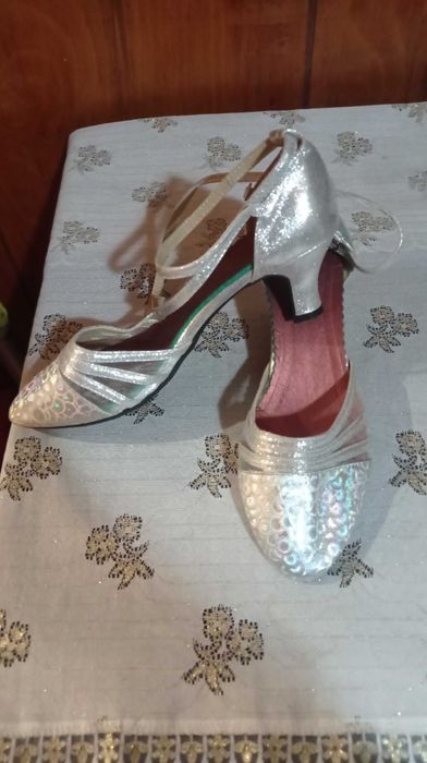 Обувки за спортни танци танци