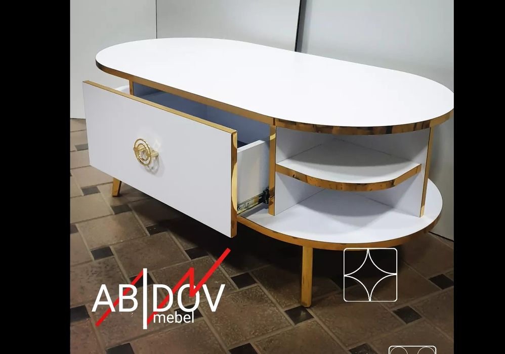 Журнальный чайный столик в стиле неоклассика.  Есть в наличии.