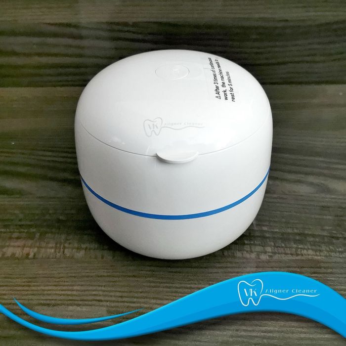 Ултразвуково почиствателно устройство за алайнери, ретайнери и бижута