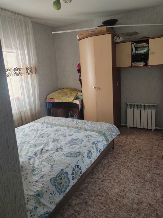 Продаётся дом на два хозяина.