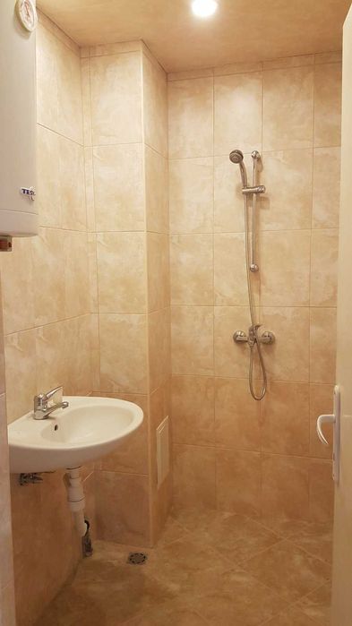 Продава се Четиристаен апартамент в Варна, Цветен квартал - 86 кв.м за 1453 €/кв.м - Снимка #18