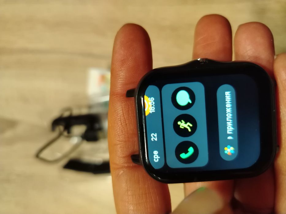 Смарт часовник в черно