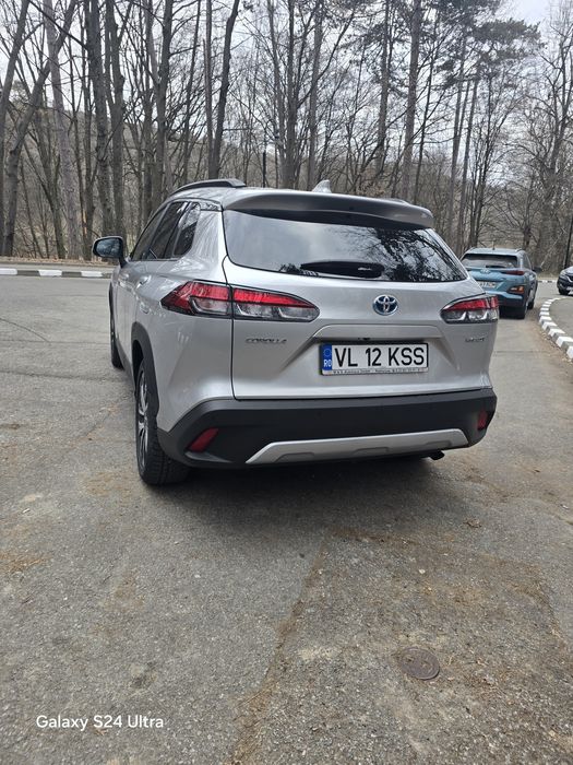 Toyota Corolla Cross Hybrid 4x4 Panoramic!