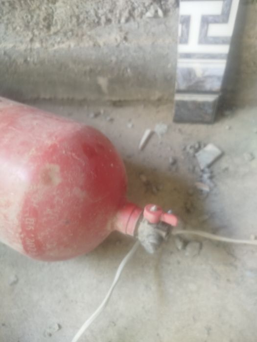 Metan balon 30talik moshinadan echilgan xolati yangi 2023 yili