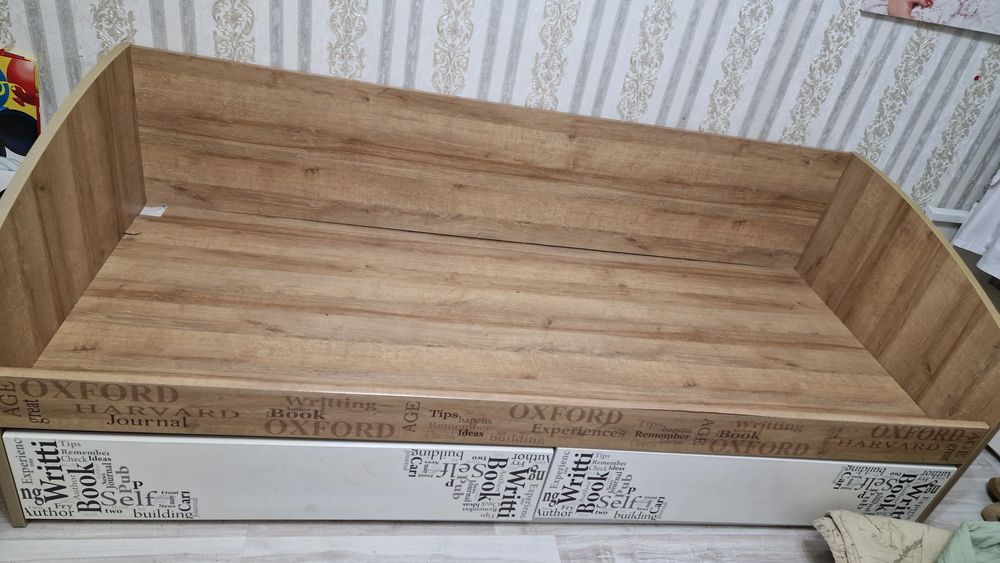 Продам односпальную кровать