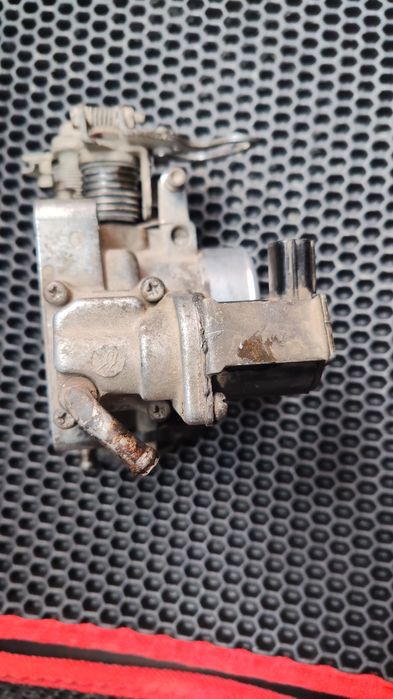 Продам дроссель мазда 626 gf