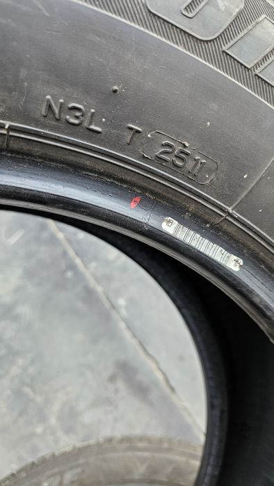 Гуми 235 60 17 бриджстоун