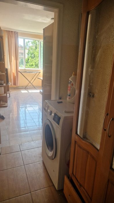 Дава се под наем Двустаен апартамент в София, Бенковски - 50 кв.м за 333 € - Снимка #2