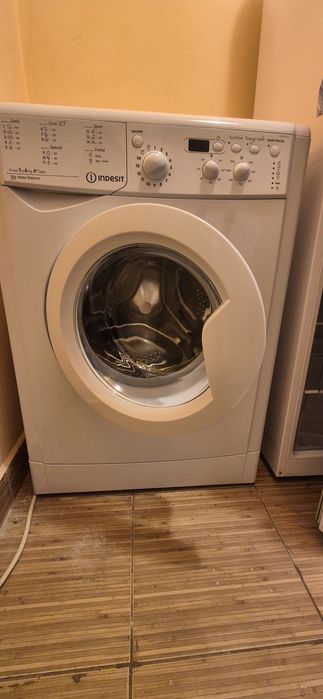 Mașina de spălat Indesit