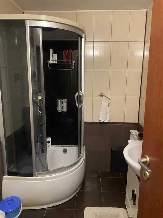 Inchiriez apartament cu 2 camere decomandat in zona Stadion Lugoj