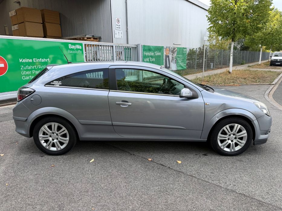 Opel Astra GTC 1.8 Benzină  140 cp– 2009