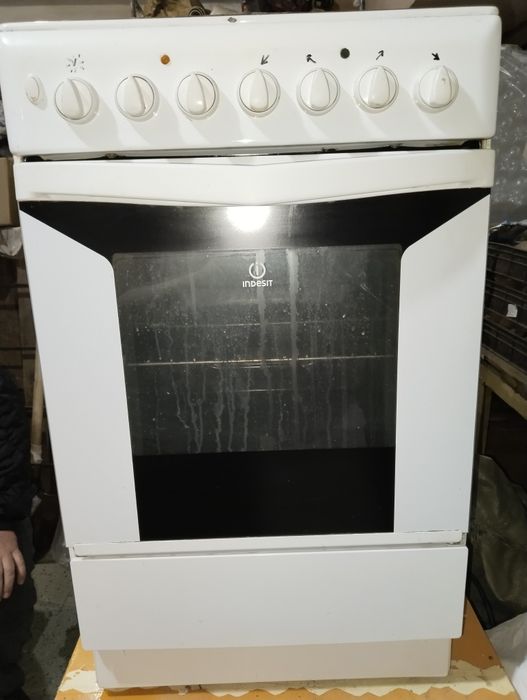 Газовая плита Индезит.