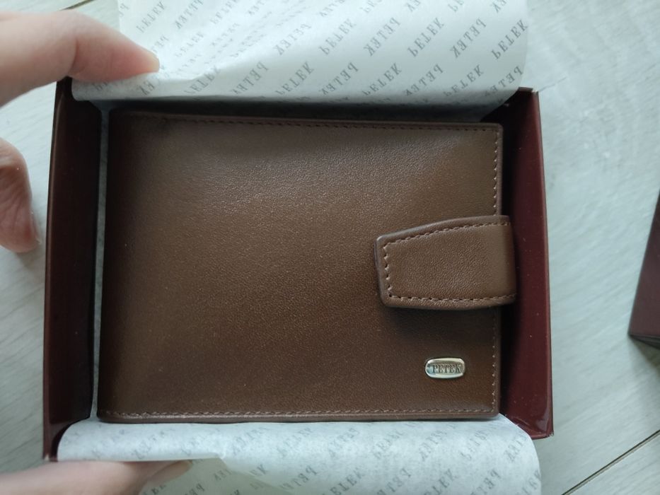 PETEK - картодържател,визитник с отделение за банкноти