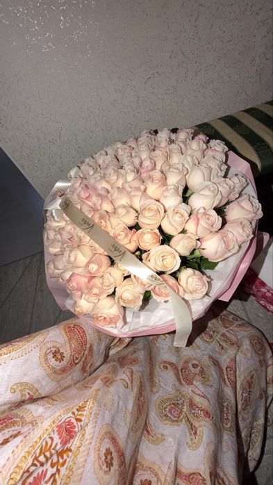 Свежие розы, цветы.