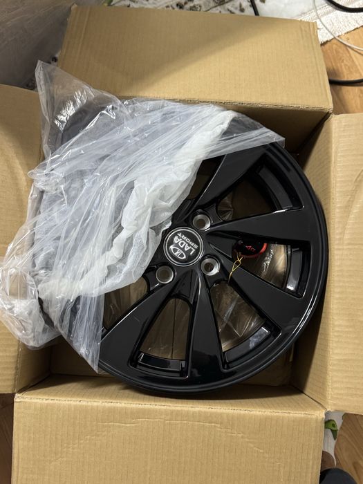 Продам диски R15 black edition