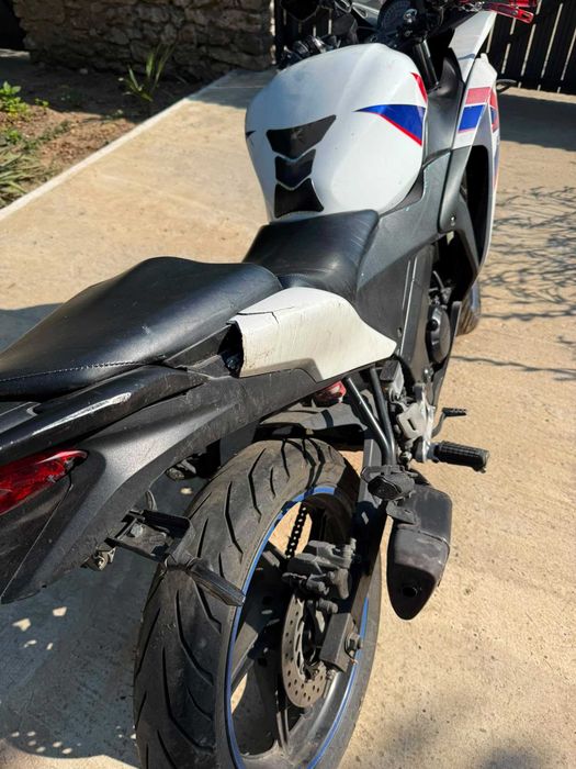 Honda Cbr 125R motocicleta