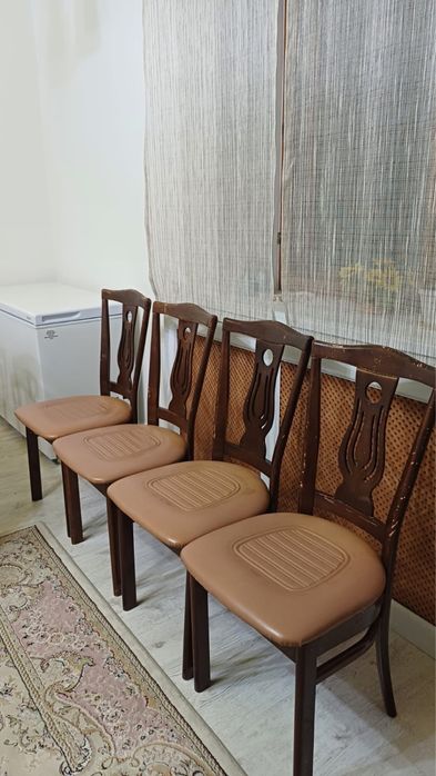 Стулья деревянные