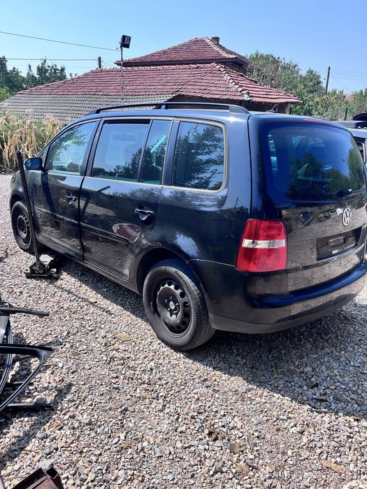 Volkswagen Touran 2.0TDI BKD automat НА ЧАСТИ