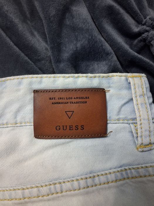 Vand blugi scurti Guess