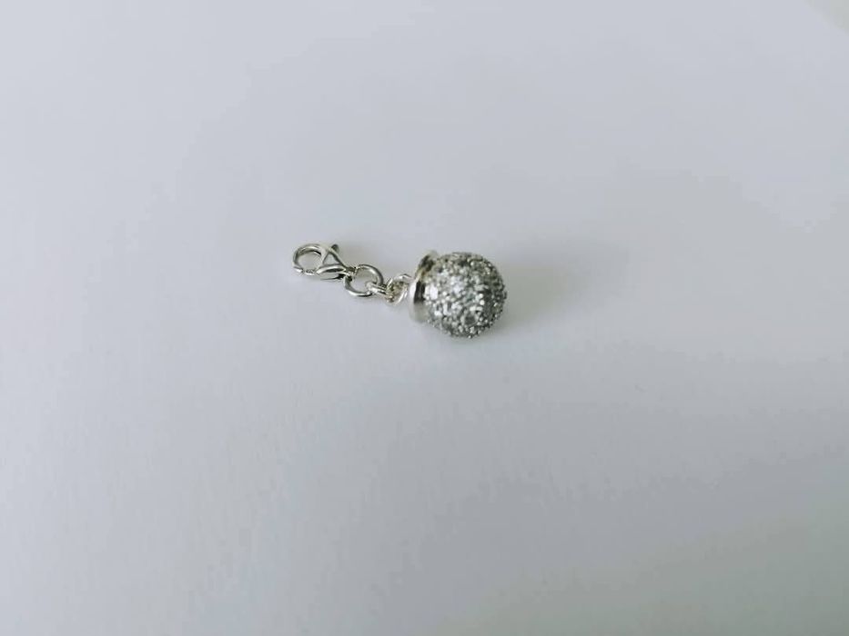 Vechi pandantiv charm din argint de 925 cu pietricele albe zirconiu