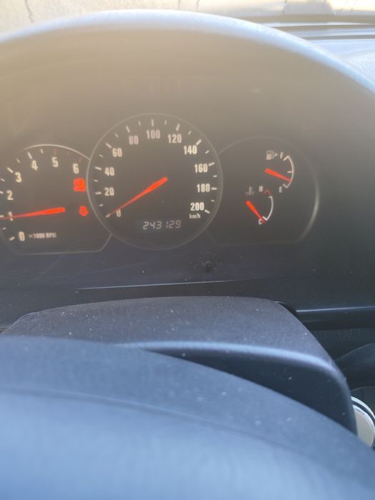 SUZUKI Grand Vitara 2005 — imagine 2