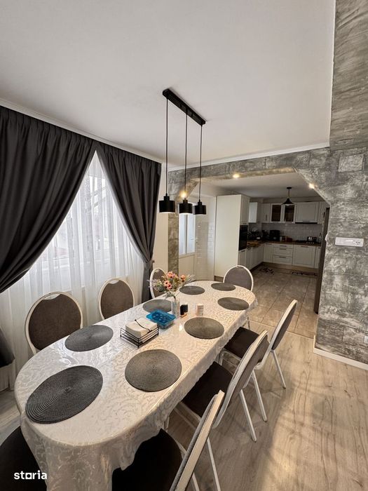 Vilă spațioasă cu 6 camere – Cartierul Viena, Oradea