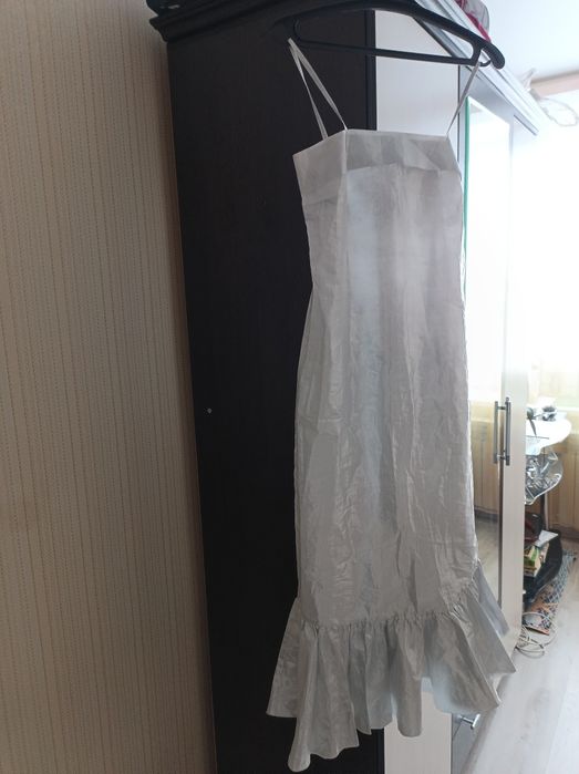 Отдам за  1 тыс.тенге  платье  нарядное ,подойдёт на в