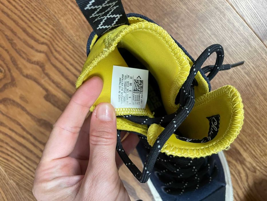 Tenesi Conversi tip gheata din material, grosi, marimea 35