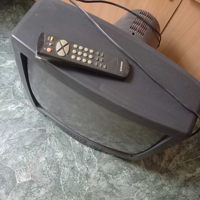 Продаю телевизор Samsung