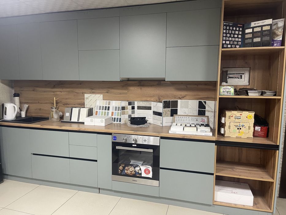 Продам кухонный гарнитур