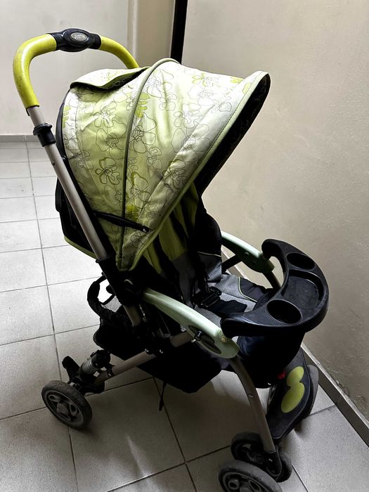 детская коляска в нормальном состоянии