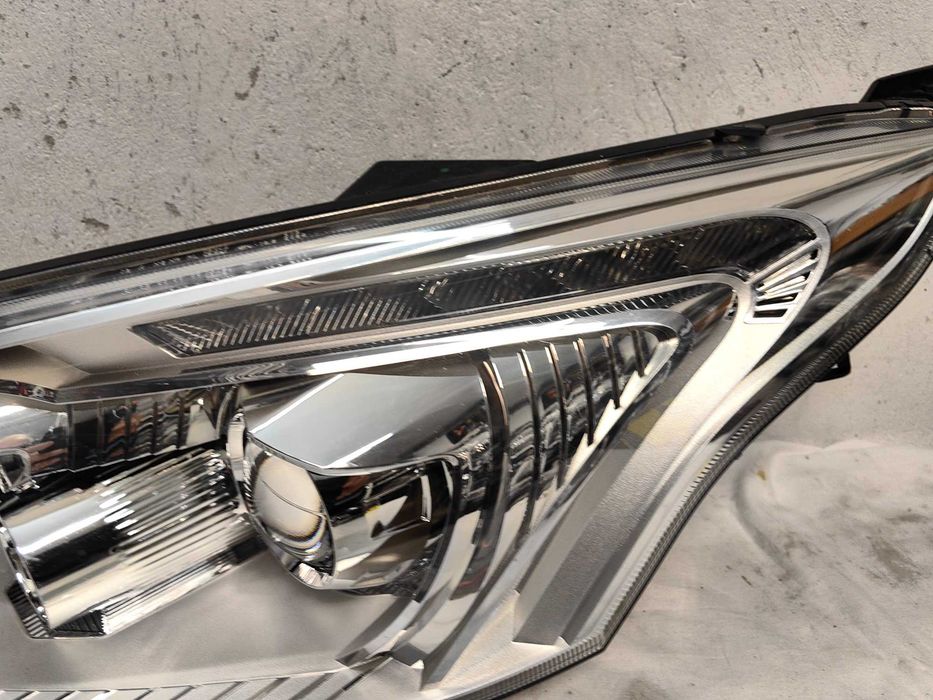 Оригинален фар Форд  Ford B-Max  Led